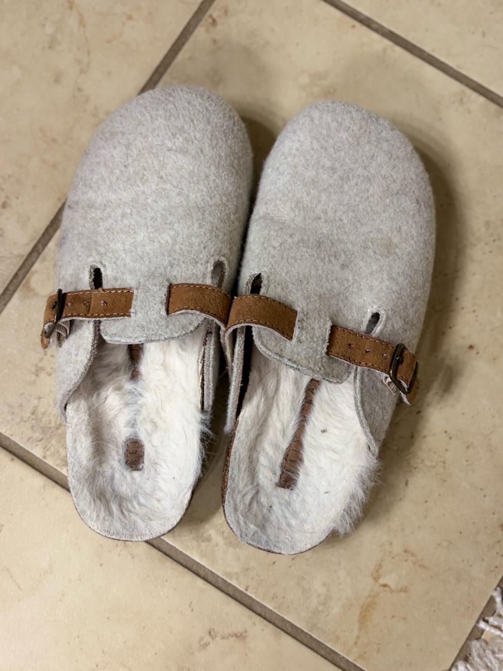 Kelly & Katie Cream Faux Shearling Lined Slip-On Mules